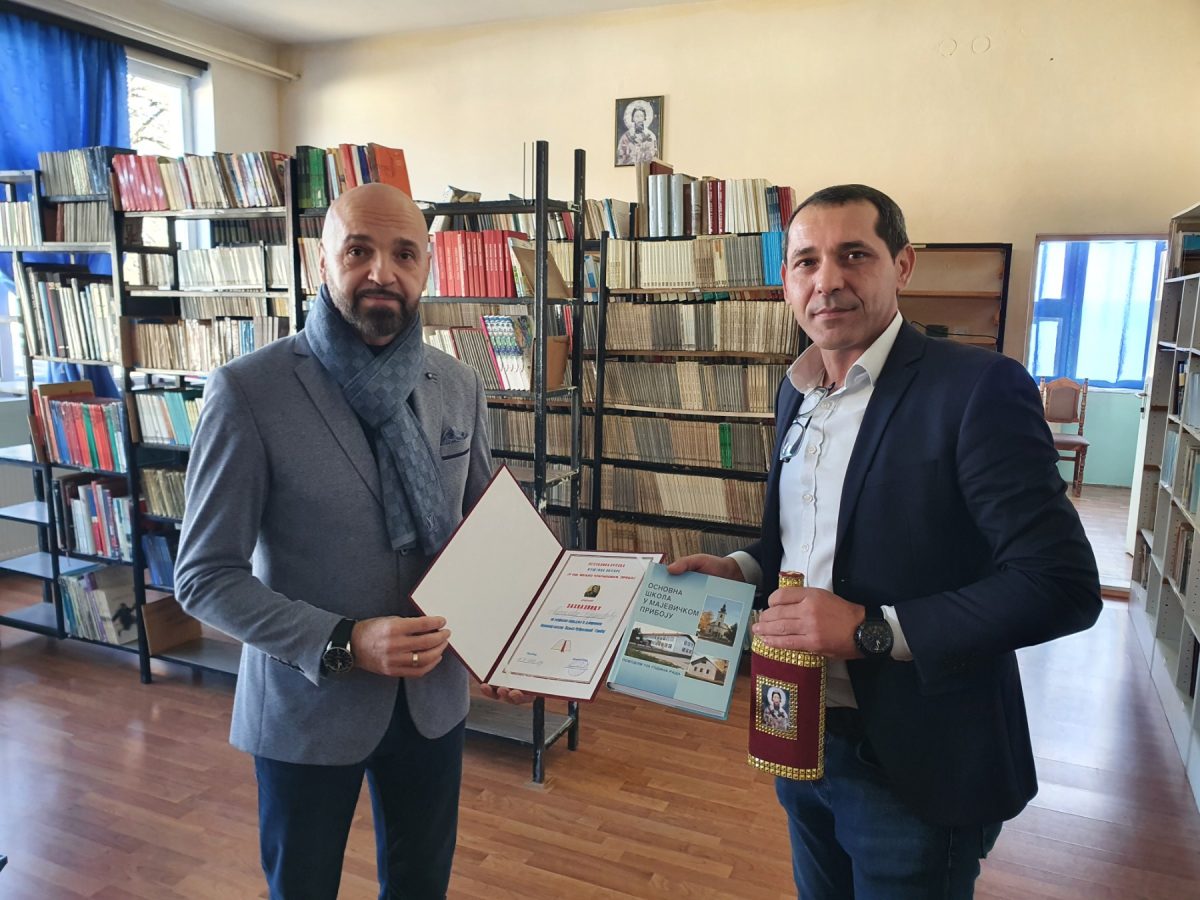 Privrednik iz Njemačke uručio školi u Priboju donaciju vrijednu 3.000 KM (FOTO)