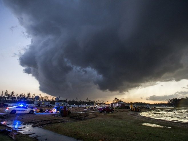 Tornado na Halkidikiju, povrijeđene četiri osobe (VIDEO)