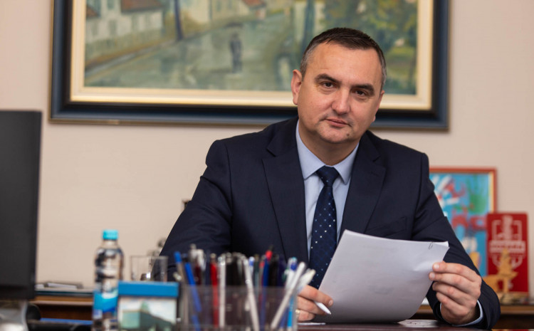 Slagaše vas šefe u Bijeljini: Komentar bivšeg gradonačelnika Prijedora na propali opoziv Ljubiše Petrovića