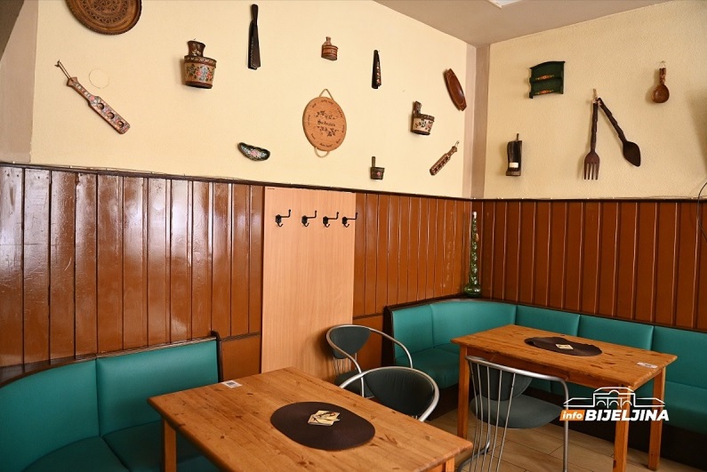 PUNOG SRCA IDE U PENZIJU Mile Stepanović 41 godinu drži restoran u Beču (FOTO)