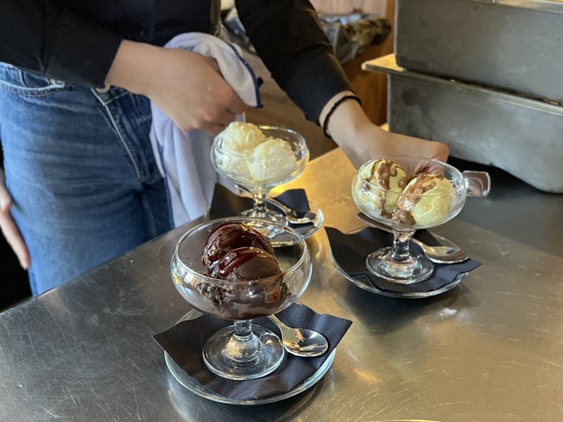 Vrhunski italijanski gelato u kafeteriji ChillOut: Sladoled neodoljivog ukusa i teksture (FOTO)
