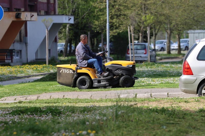 Akcija čišćenja i sadnje drveća u Ugljeviku povodom Dana planete Zemlje