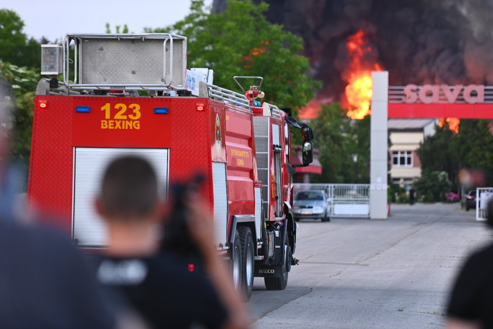 Pogledajte razmjere požara koji je izbio u krugu fabrike 