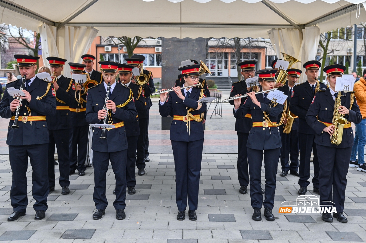 Lukač u posjeti Bijeljini: Moramo da ulažemo u Policiju i našu bezbjednost (FOTO)
