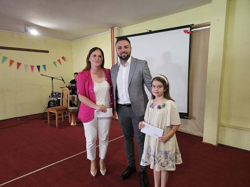 Ponos Ugljevika: Nagrađeni vukovci i đak generacije Osnovne škole 