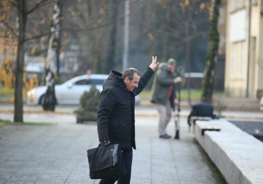Vukanoviću, ipak, dozvoljeno da u Narodnoj skupštini zaposli 