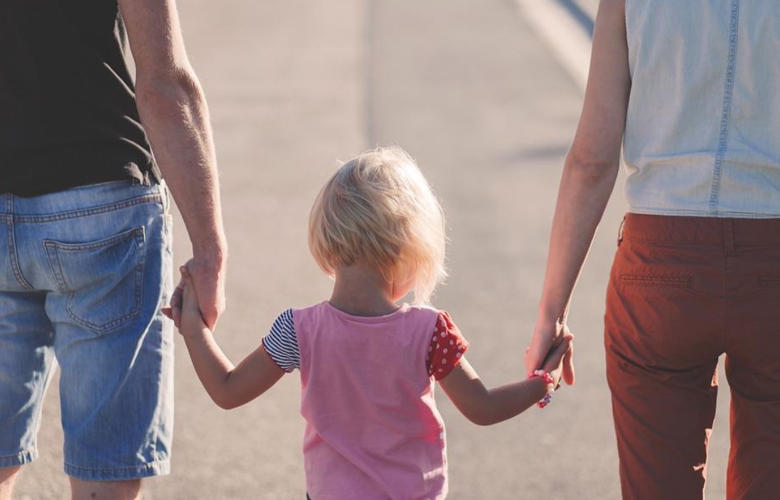 Koliko u RS ima djece bez roditeljskog staranja?