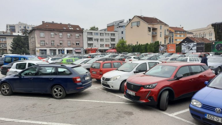 POLOVNJACI SADA SKUPLJI 40 ODSTO! Građani Republike Srpske proteklih dana na velikim mukama pri kupovini četvorotočkaša