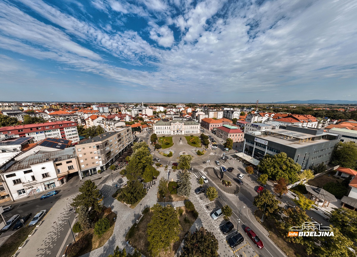 Bijeljina: Sutra zabranjeno parkiranje na parkiralištima TC „Emporium“ i iza „Nebodera“