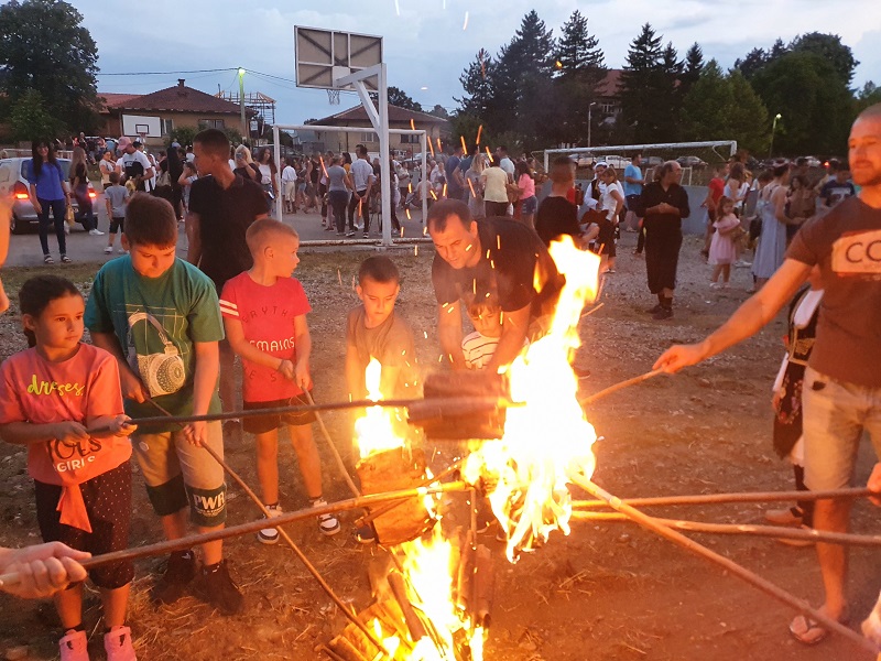 U Donjoj Trnovi učestvovalo 165 djece u tradicionalnom lilanju