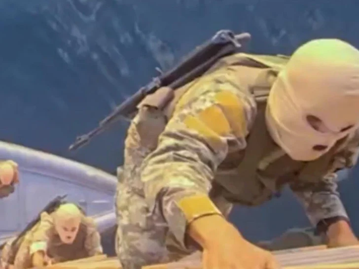 Iran objavio snimke zaplijene broda u Ormuskom moreuzu na kojem su i pomorci iz Crne Gore (VIDEO)