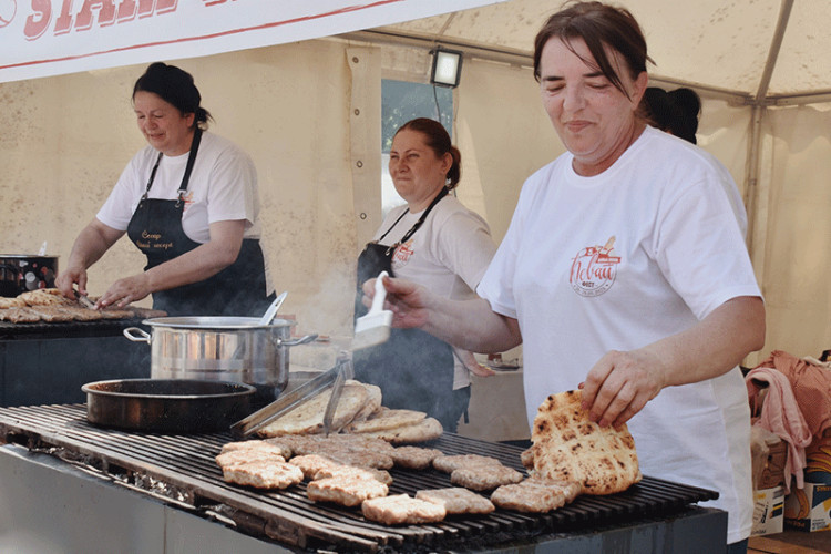 Evo koliko je ćevapa pojedeno na petom “Ćevap festu”