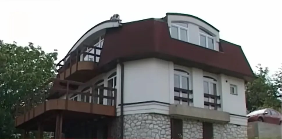 Srbin napravio kuću za koju tvrdi da štedi na grijanju i ne mora da se kreči (VIDEO)