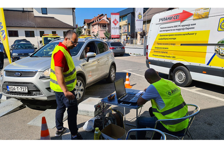 AMS: Polovina pregledanih vozila sa zimskim gumama