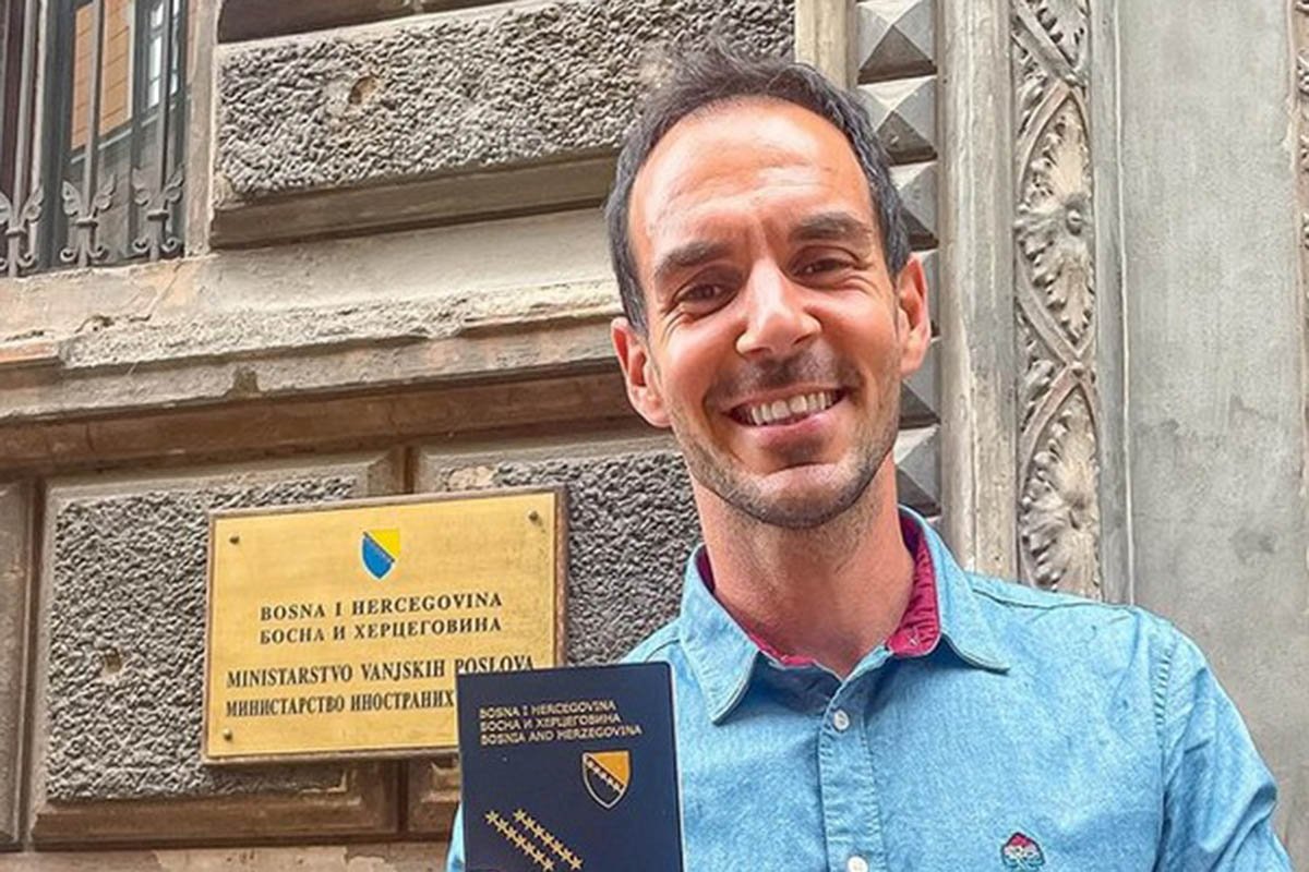 Robert Dacešin dobio diplomatski pasoš