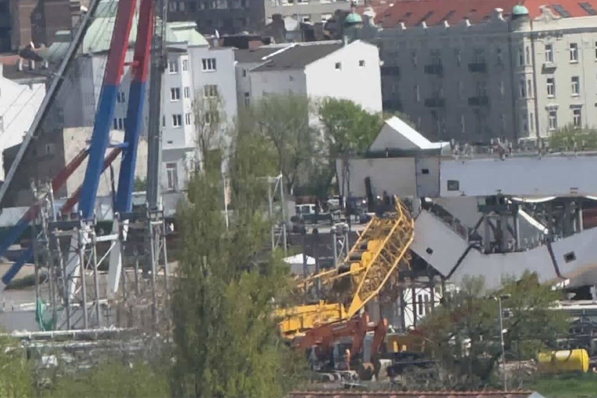 Nesreća u Srbiji: Obrušio se kran sa teretom teškim 350 tona, jedna osoba poginula