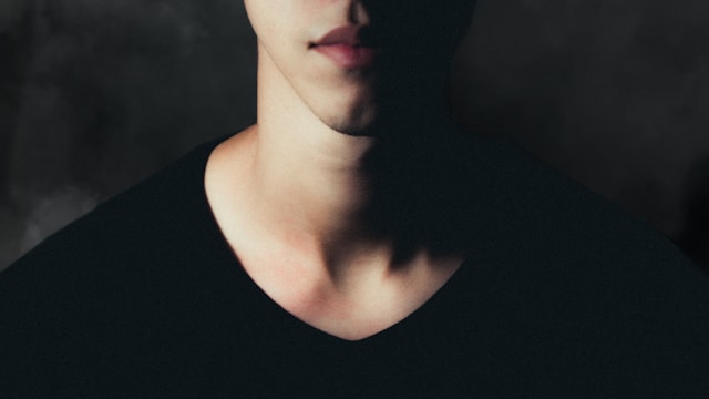 Zašto neki ljudi uvijek nose crno? Psiholozi otkrivaju skrivenu moć ove boje