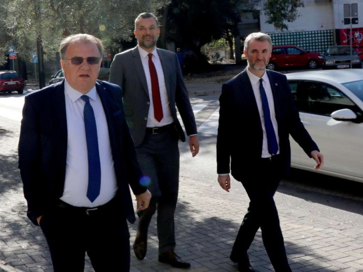 Preokret u Sarajevu: Puca plan trojke za smjenu SNSD-a, sve glasniji pozivi da oni napuste vlast