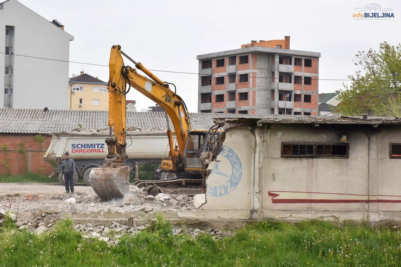 TURBULENCIJE NA TRŽIŠTU NEKRETNINA: Kupovina stanova mladima čeka stabilnije tržište