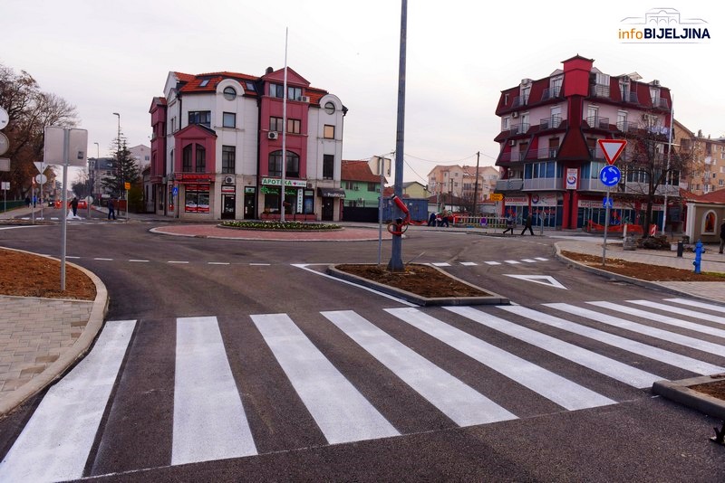 Da li pravilno koristite žmigavce u kružnom toku? Više od četvrtine vozača griješi