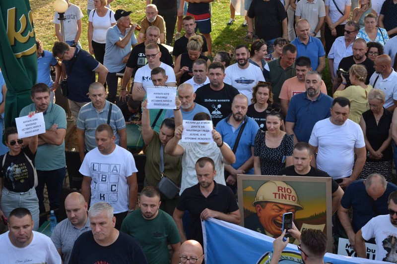 „MAJEVICA BEZ RUDNIKA!“ Protest u Loparama protiv eksploatacije litijuma