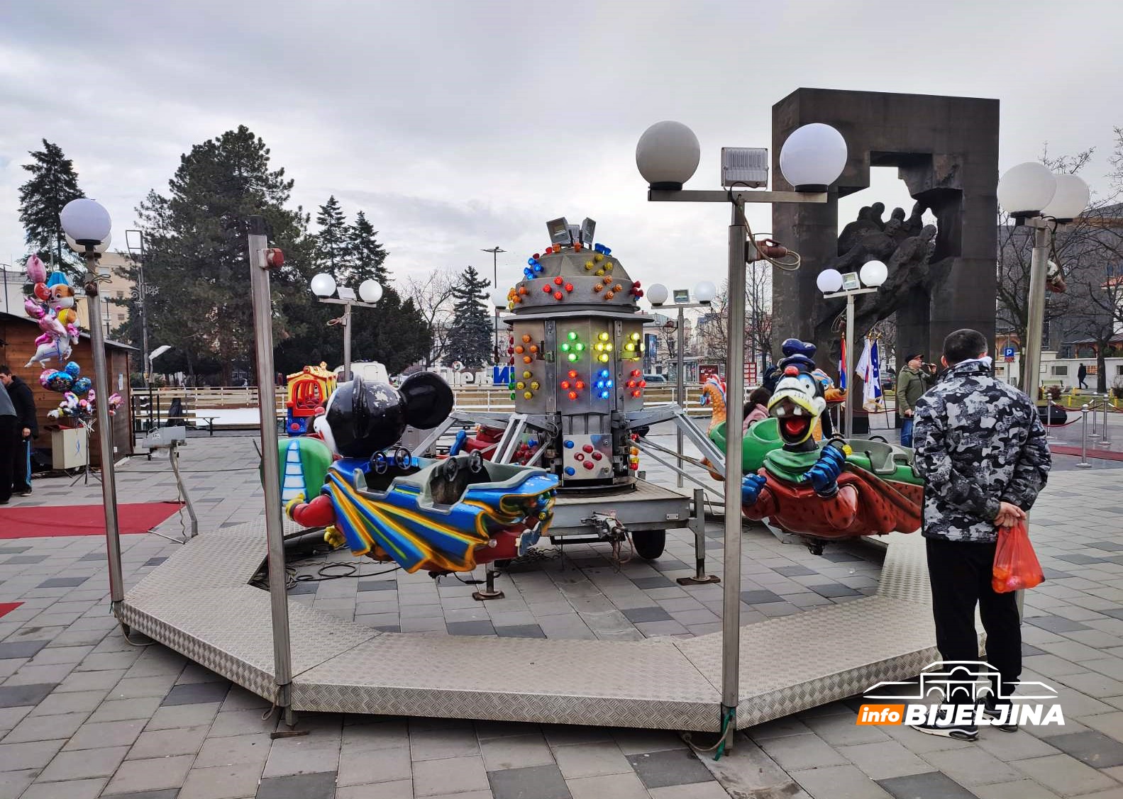 VAŠAR U CENTRU BIJELJINE Ringišpili stigli gdje im mjesto nije (FOTO)