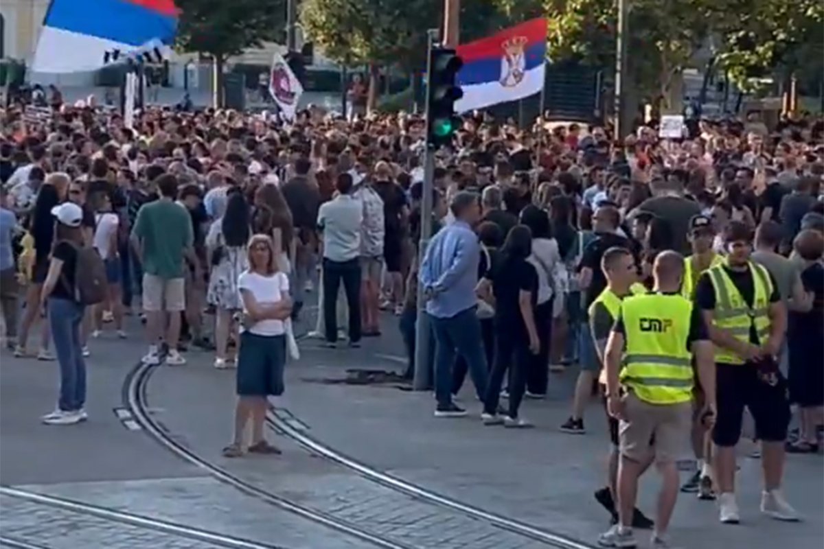 Šetnja u Beogradu, građani i studenti blokirali saobraćaj