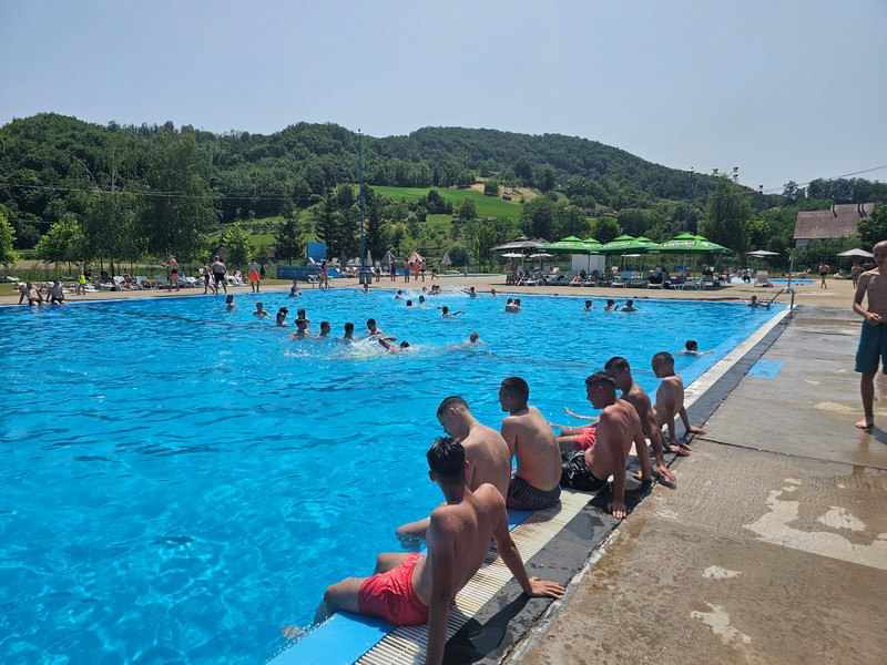 Ugljevički bazeni otvoreni: Djeca do 10 godina ulaze besplatno!