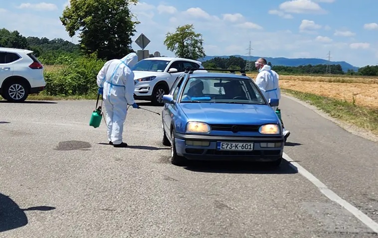 Ugljevik: Uspostavljena tri punkta za dezinfekciju vozila