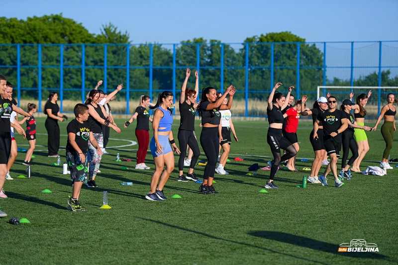“Personal Training Studio” slavi 5. rođendan, volja i trud se isplatili: Trening na otvorenom, pa žurka (FOTO)