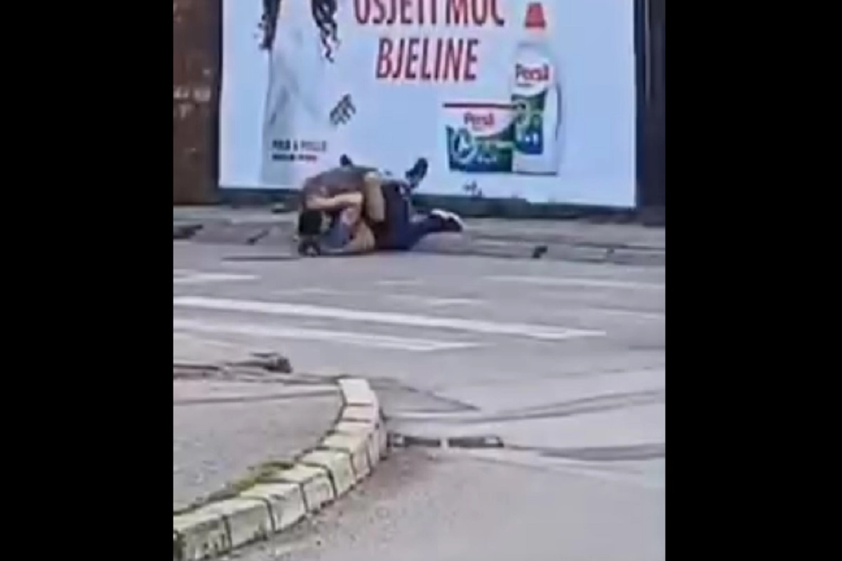 Haos u centru Banjaluke: Tuča pred prolaznicima