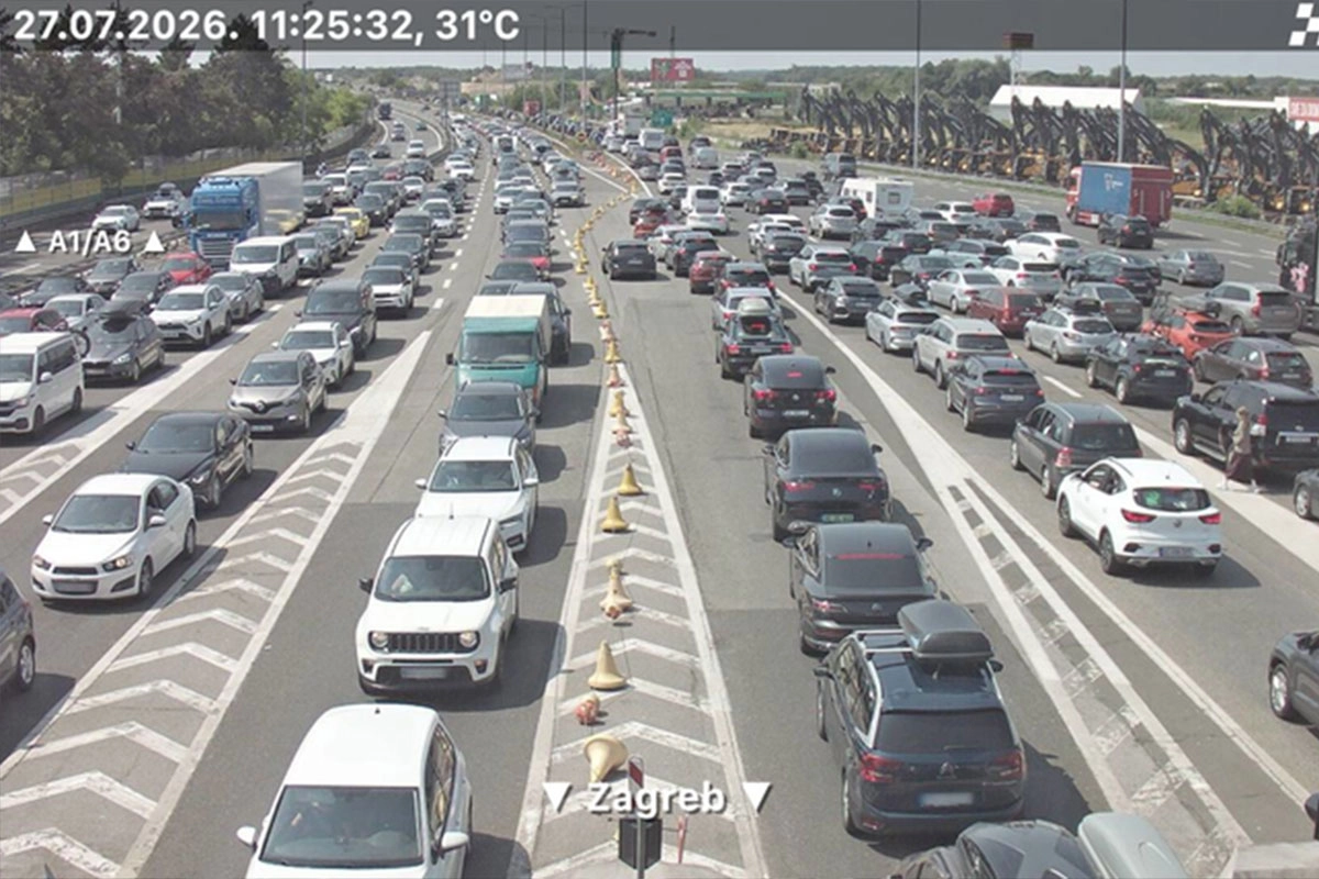 Kolaps na auto-putu u Hrvatskoj: Saobraćaj prema moru potpuno stao