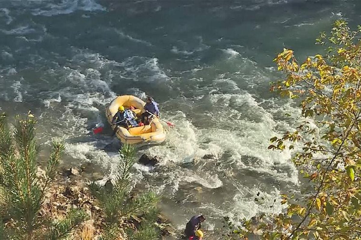 Ronioci nastavljaju potragu za dvoje djece nestale u kanjonu Tare