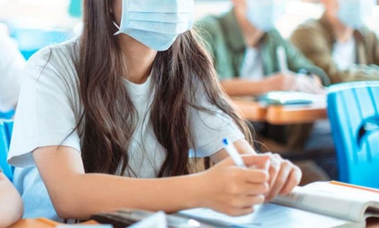 Trivić: Predložićemo da od ponedjeljka svi osnovci budu u klupama