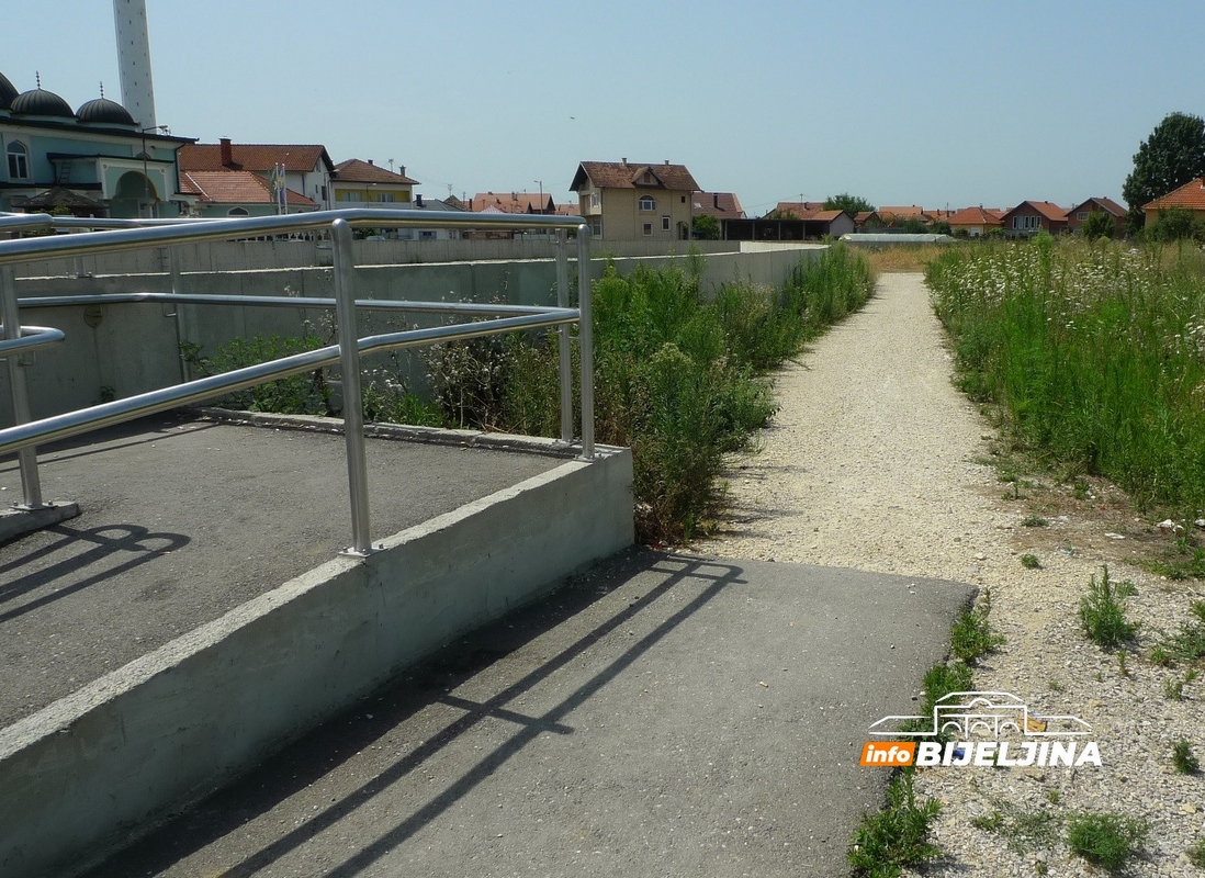 Zbog čega nije završena pješačka staza u Janji (FOTO)