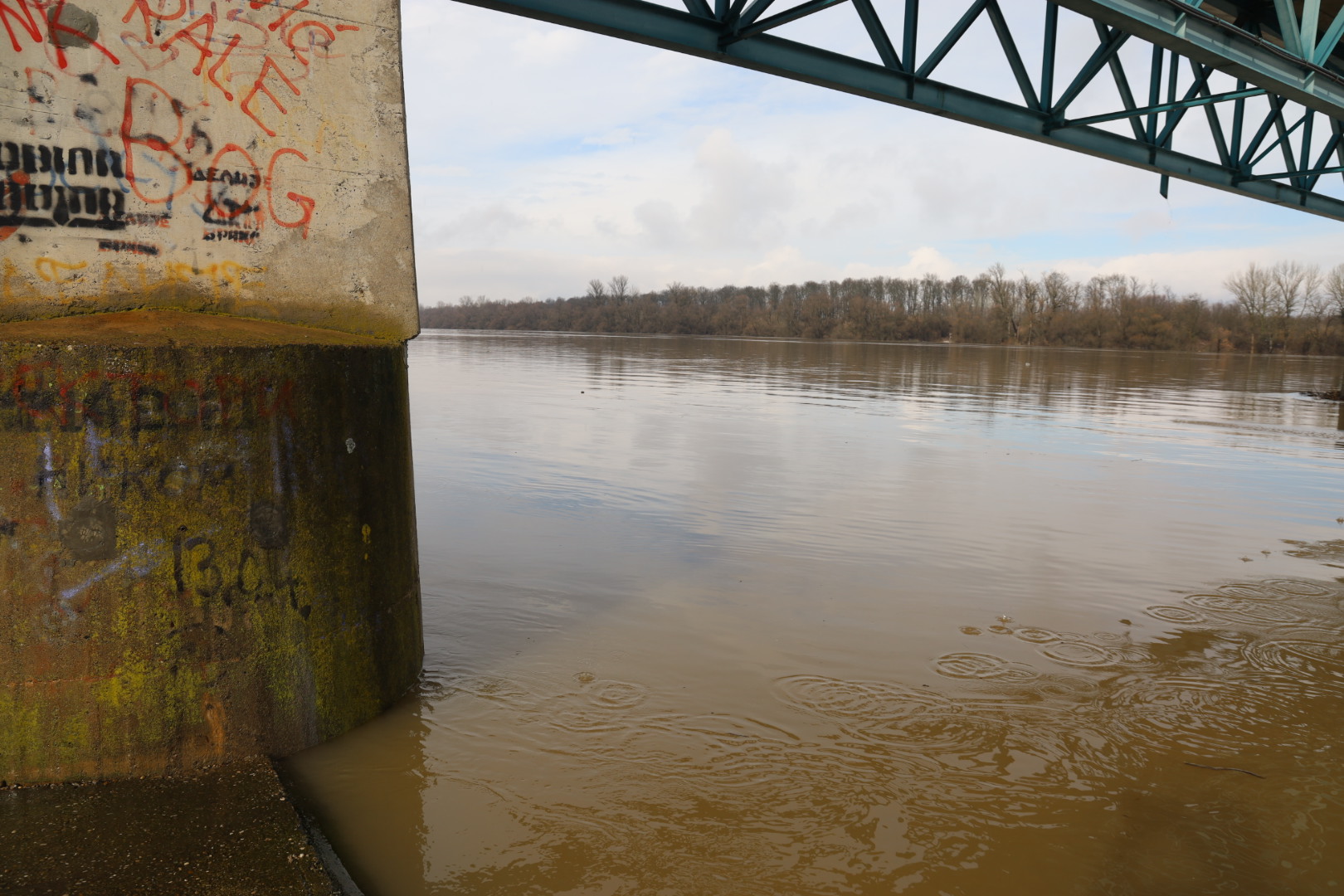 Ekipe i dalje na terenu, prate situaciju: Vodostaj Save u blagom porastu, a Drine u opadanju (FOTO)