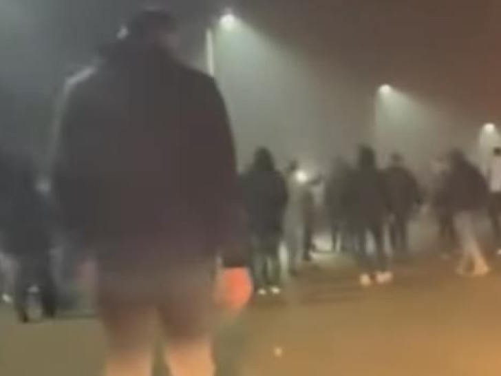 Navijači Zvezde napadnuti u Tuzli! (VIDEO)