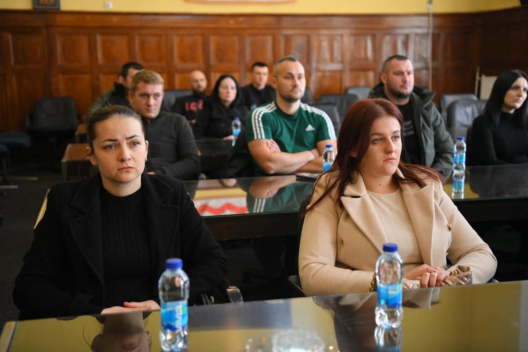 Ugovore za kupovinu kuća na selu u Bijeljini potpisalo 16 mladih bračnih parova