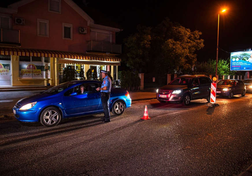 Bijeljina: Automobilom udario policajca pa pobjegao