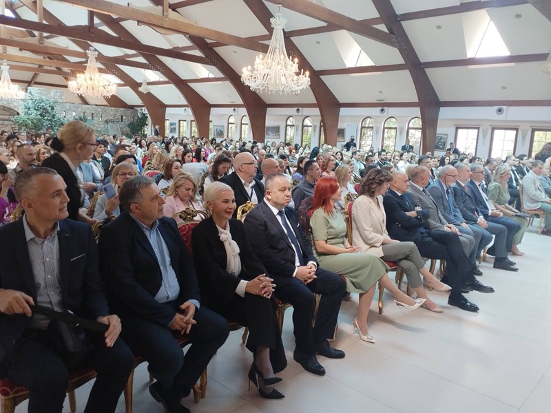 Šeranić na konferenciji u Bijeljini: Jačamo sestrinstvo i povećavamo plate zdravstvenim radnicima