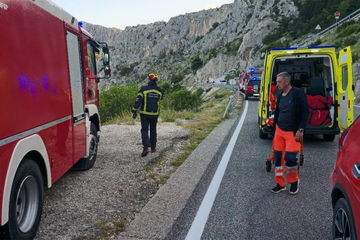 Čudo na Jadranu: Sletio u provaliju duboku 150 metara i sam izašao iz smrskanog auta