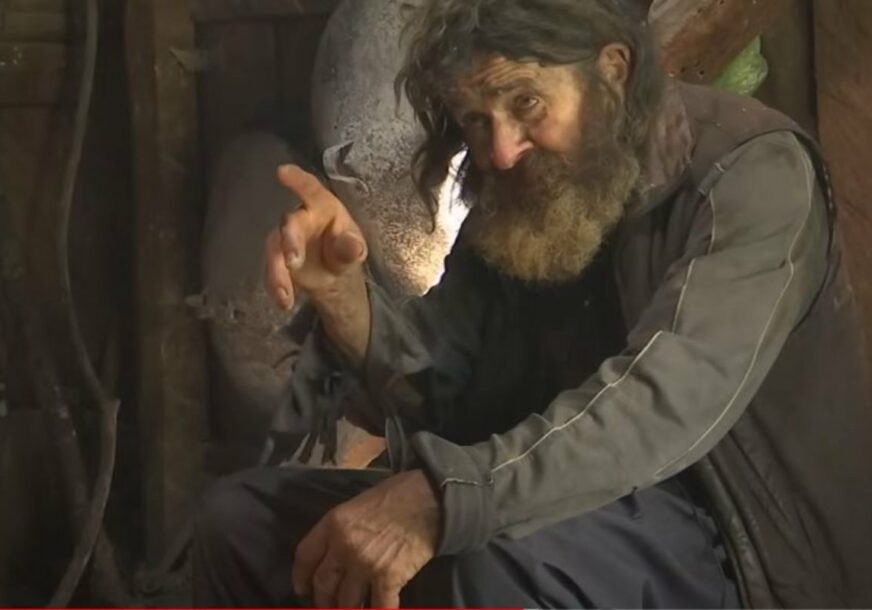 Gorštak Nikola godinama ŽIVI NA PLANINI BLIZU OSTROGA, bez struje i telefona