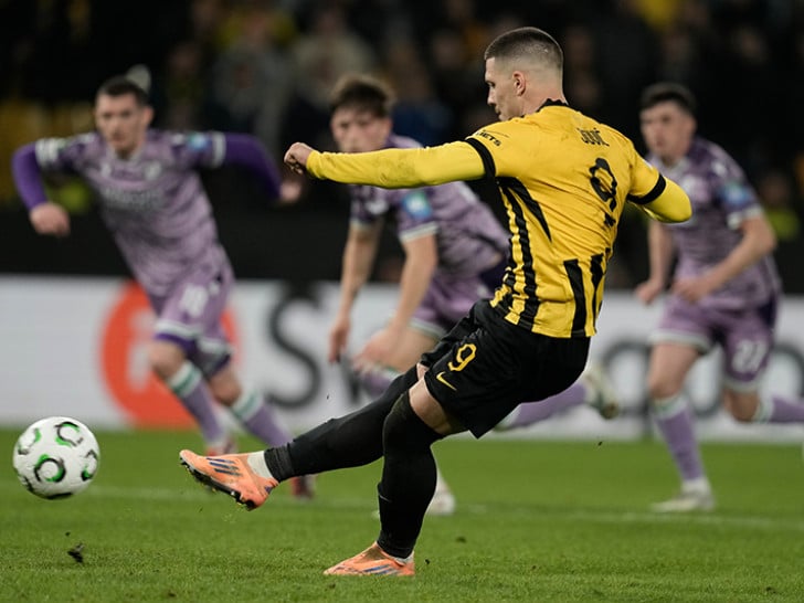 Het-trik Luke Jovića za pobjedu AEK-a u atinskom derbiju