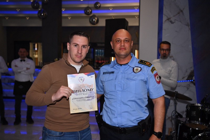 Bijeljina: Na sportskim igrama više od 80 pripadnika MUP-a, ministar pokazao umijeće u streljaštvu (FOTO)