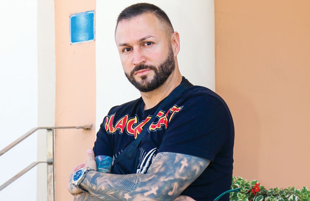 Hvali se bahatom vožnjom: Nenad Aleksić Ša DIVLJA NA PUTEVIMA SRPSKE (FOTO)