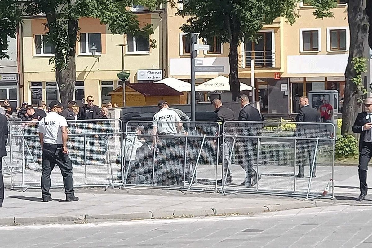 Slovački premijer prebačen u lokalnu bolnicu