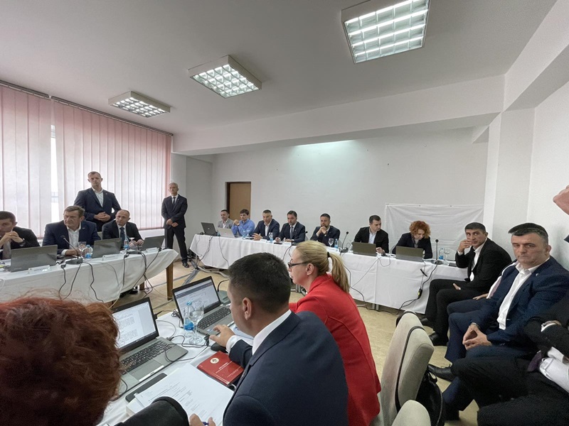 Sjednica Vlade Srpske u Srebrenici, prisustvuje Dodik (FOTO)
