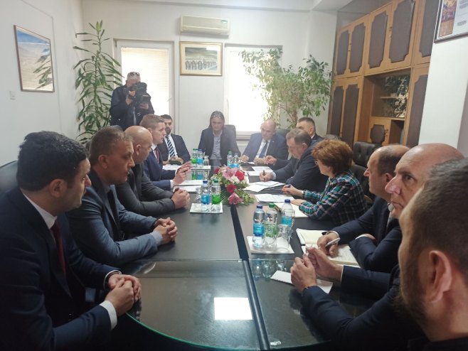Dodik u Gacku: Sastanak sa upravom RiTE Gacko i opštinskim rukovodstvom (FOTO)