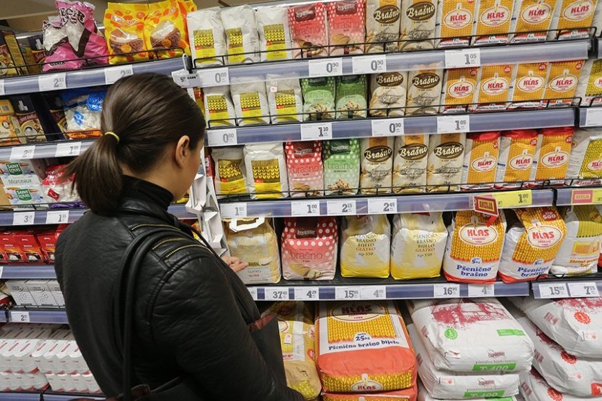 U strahu od nestašice i poskupljenja: Građani Srpske NEMILICE KUPUJU brašno