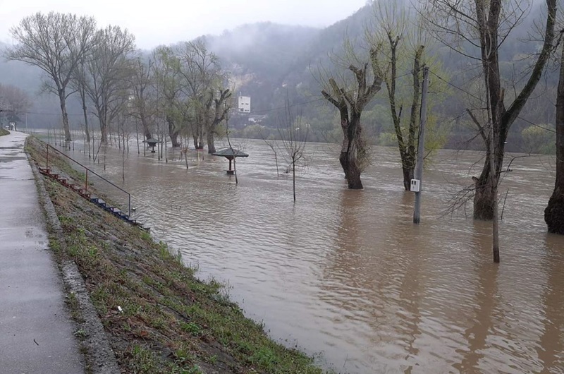 Vodostaji u opadanju: Drina ne prijeti, ali klizišta aktivna u Zvorniku